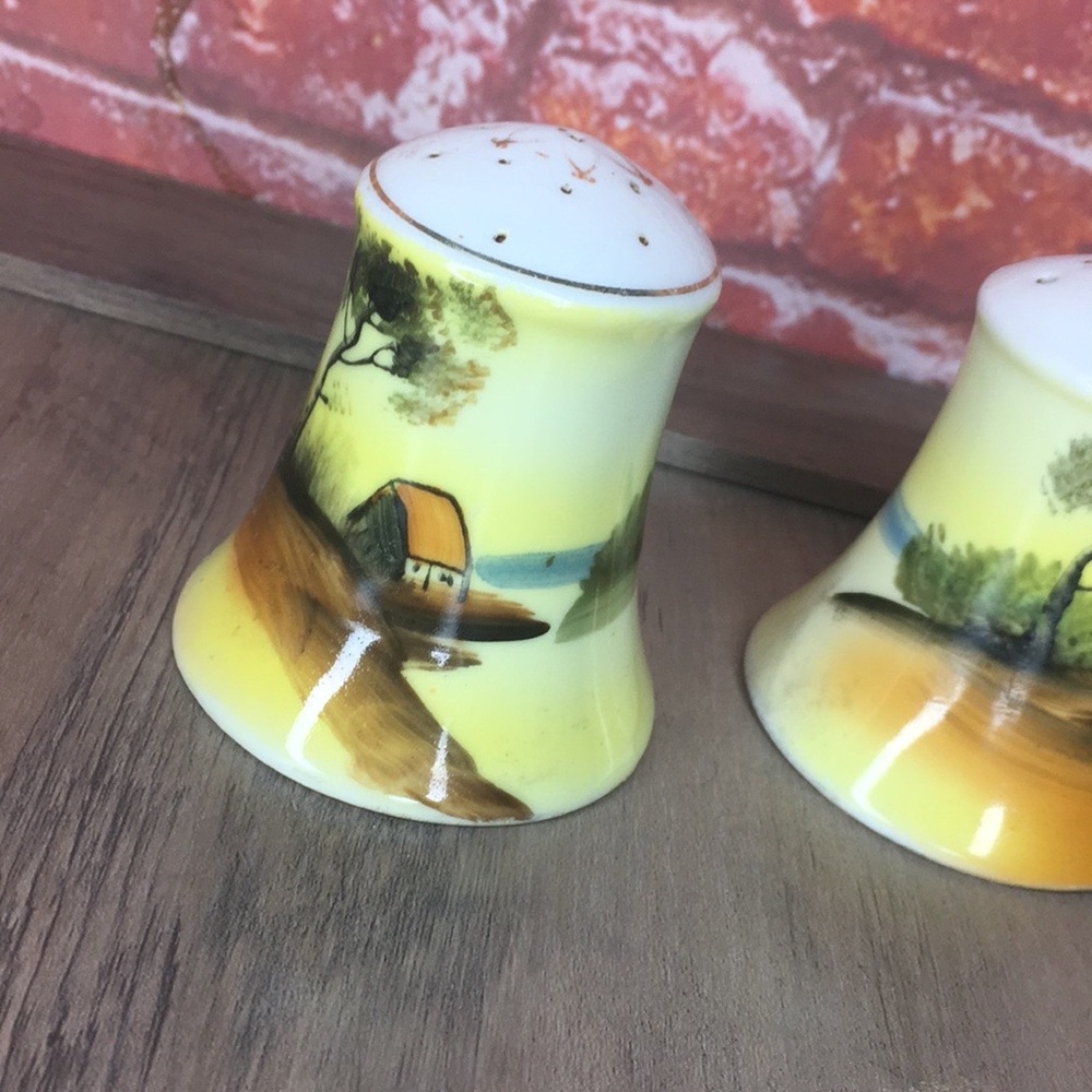 Antique 1930s Japanese Lusterware Ceramic Salt and Pepper Shakers - Picture 4 of 8